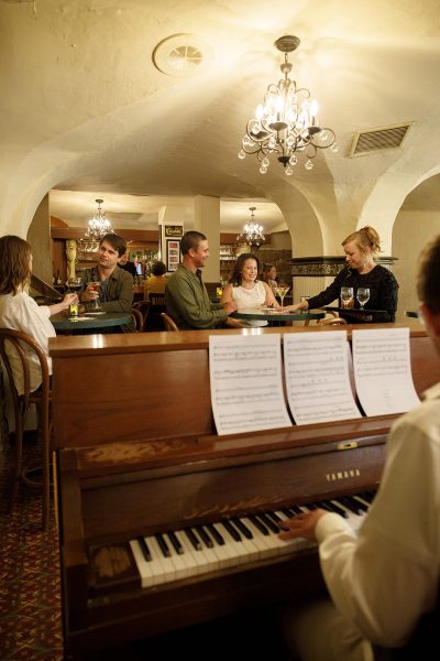 A piano in a restaurant.
